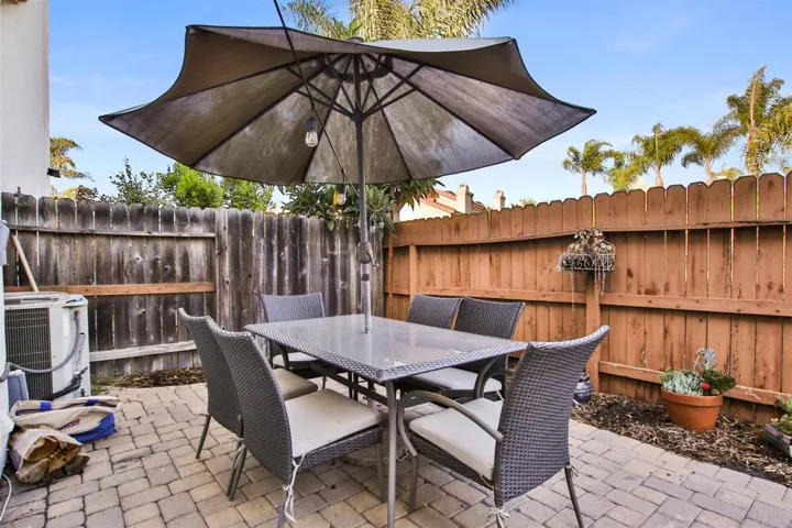 1286 El Mercado Way B, Oceanside, California 92057