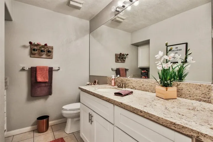 1286 El Mercado Way B, Oceanside, California 92057