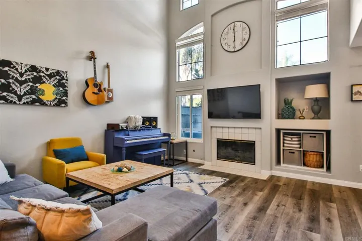 1286 El Mercado Way B, Oceanside, California 92057