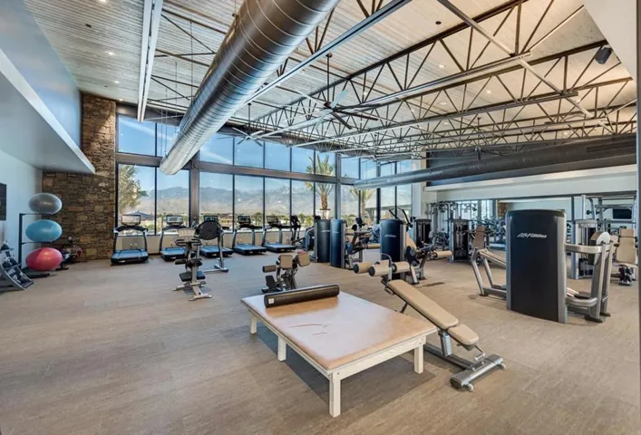 096 DEL WEBB GYM