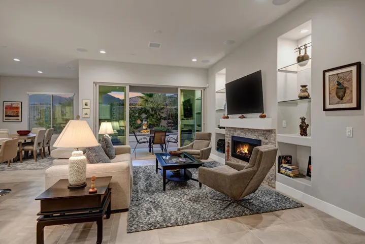 072 LIVING ROOM NIGHT MLS
