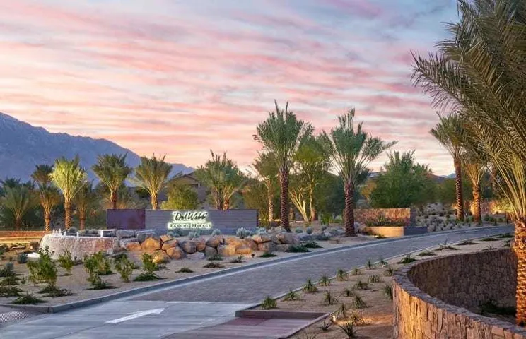 090 DEL WEBB ENTRANCE
