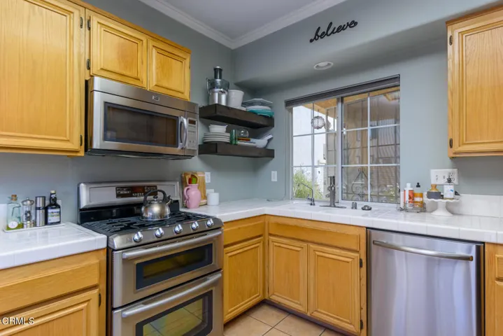 1553 El Soneto Ct Camarillo CA-007-008-I
