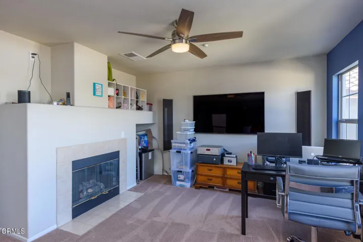 1553 El Soneto Ct Camarillo CA-011-011-I