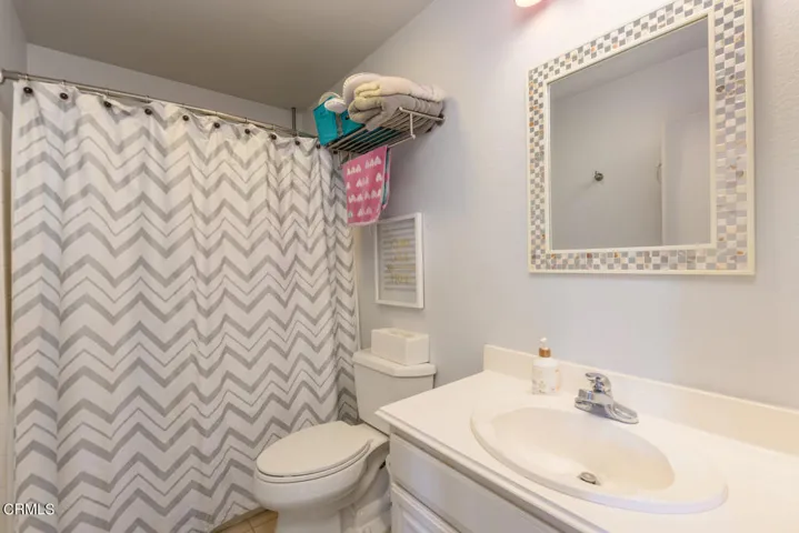 1553 El Soneto Ct Camarillo CA-016-012-I