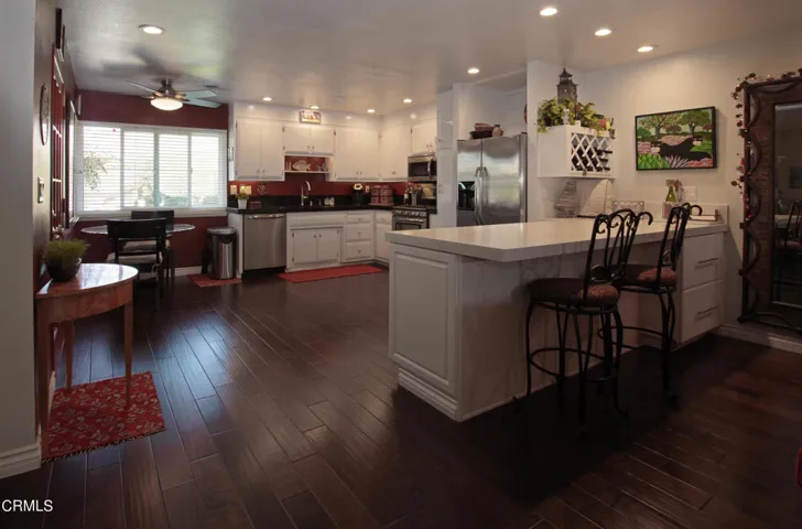 Kitchen Dining (1)