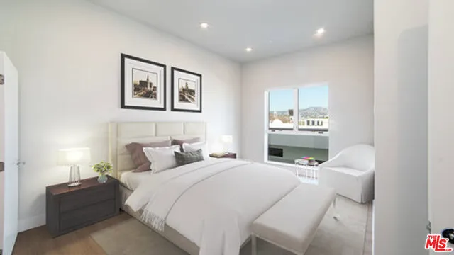 909 S Le Doux Road 203, Los Angeles, California 90035