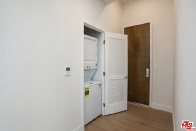 909 S Le Doux Road 203, Los Angeles, California 90035