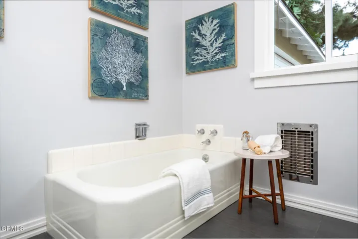 GYP_4640 Hillard Ave_038_MLS