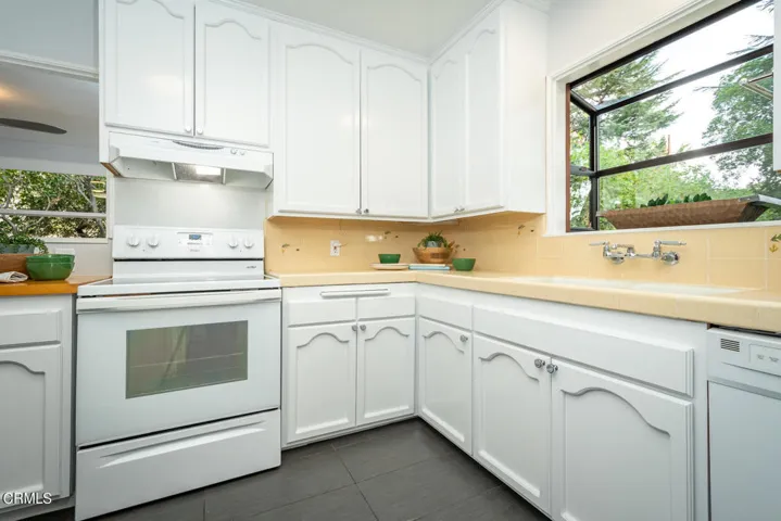 GYP_4640 Hillard Ave_024_MLS