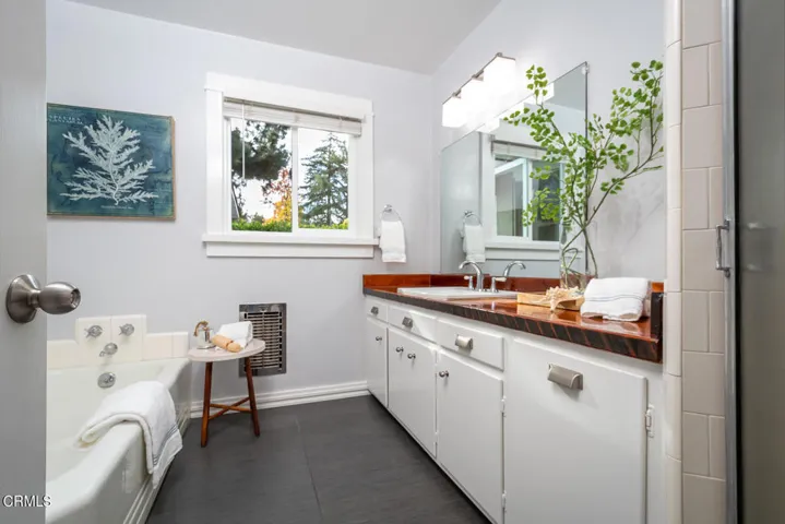GYP_4640 Hillard Ave_035_MLS