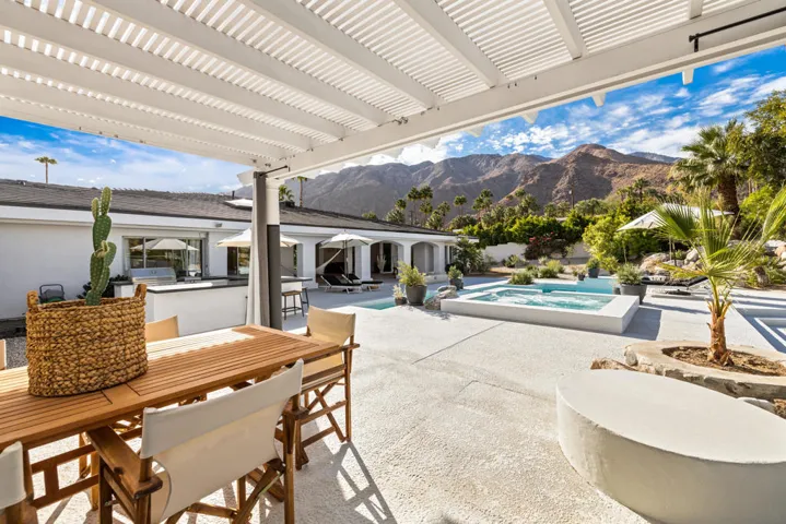 068A0468