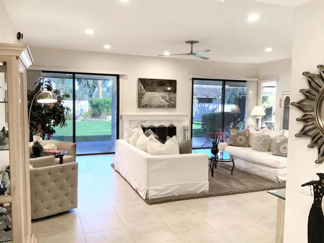 LivingRoom1