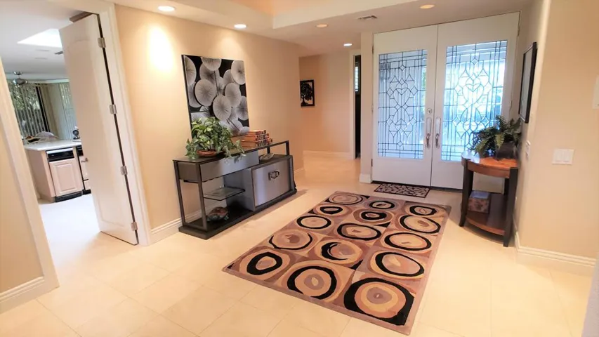 Foyer View2