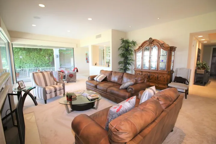 Living Room View5