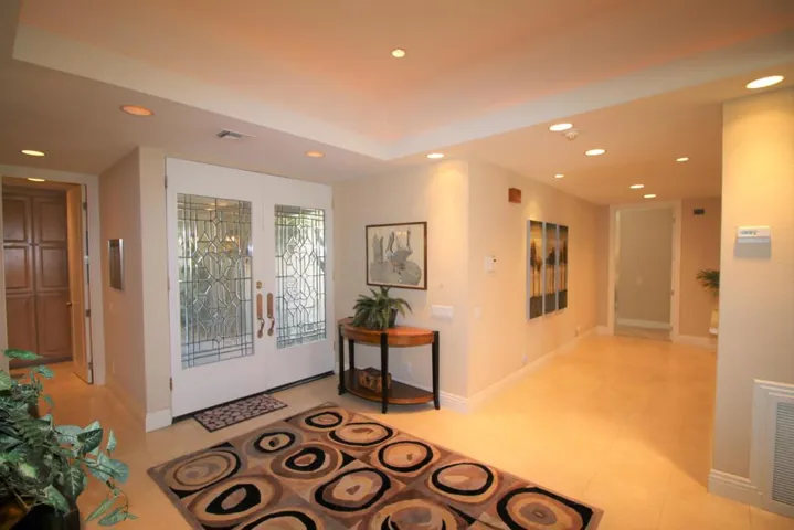 Foyer View3