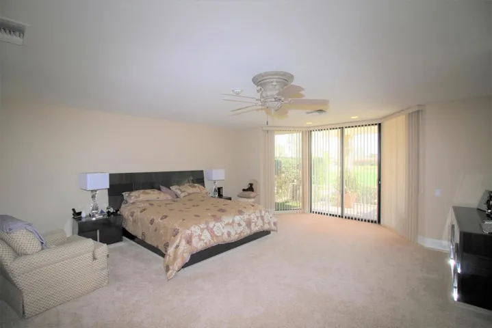 Master Bedroom View3