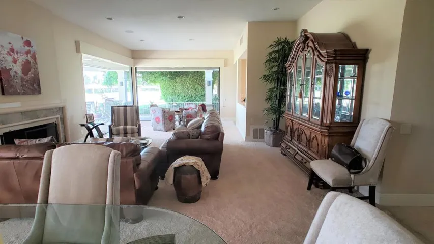 Living Room View4