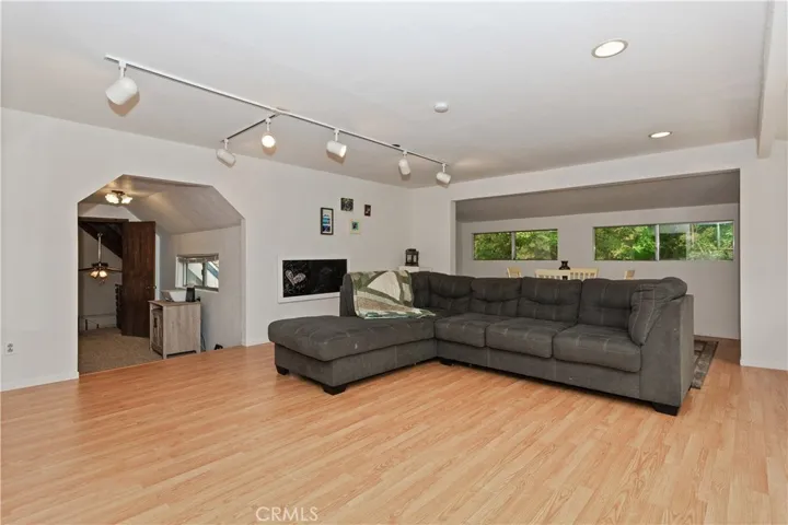130 Cedar Lane Road, Crestline, California 92325