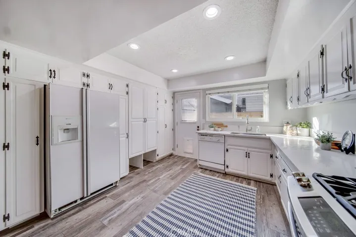 3272 Woodstock Road, Rossmoor, California 90720