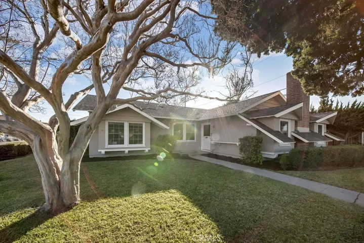 3272 Woodstock Road, Rossmoor, California 90720
