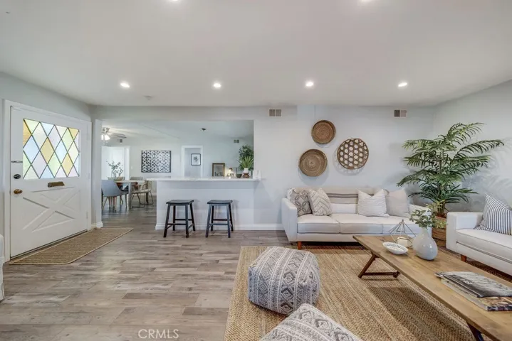 3272 Woodstock Road, Rossmoor, California 90720