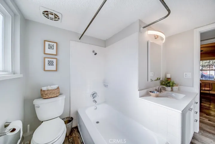 3272 Woodstock Road, Rossmoor, California 90720