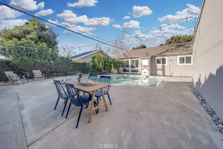 3272 Woodstock Road, Rossmoor, California 90720