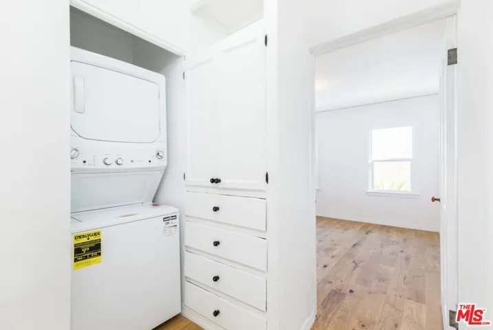 3034 S Virginia Road, Los Angeles, California 90016