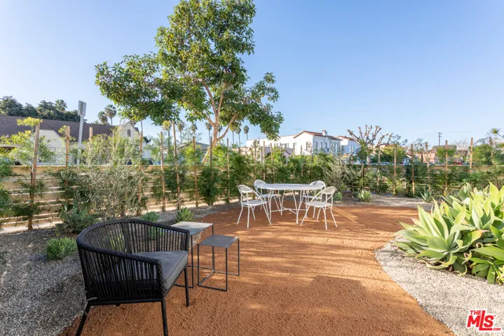 3034 S Virginia Road, Los Angeles, California 90016