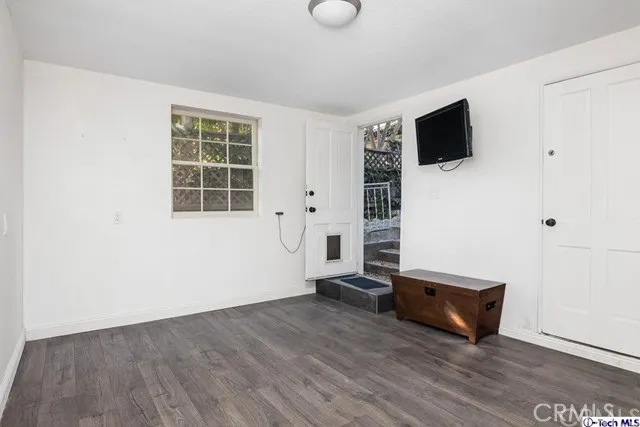 1506 Cheviotdale Drive, Pasadena, California 91105