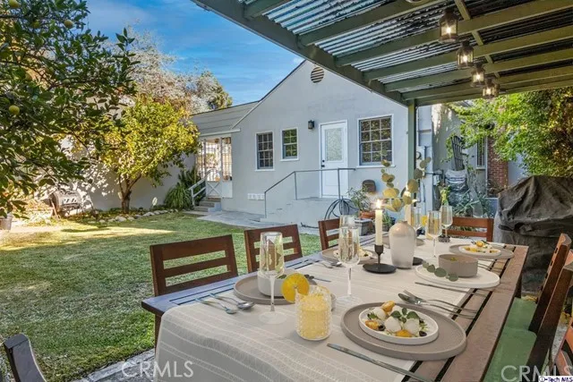 1506 Cheviotdale Drive, Pasadena, California 91105