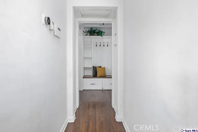 1506 Cheviotdale Drive, Pasadena, California 91105