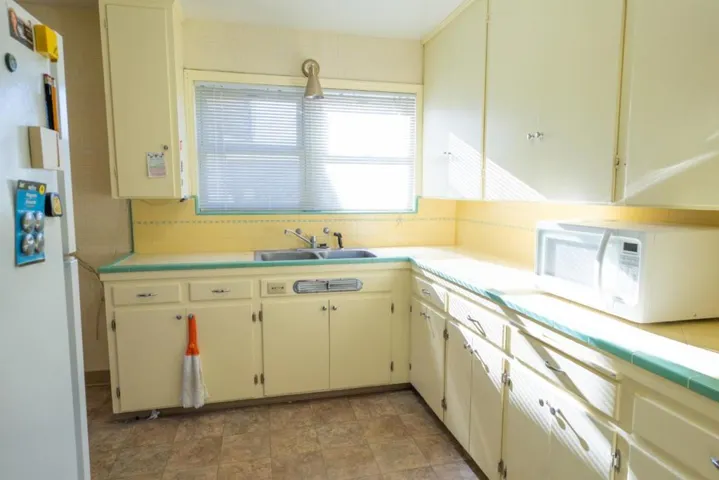 9 Melway Circle, Monterey, California 93940