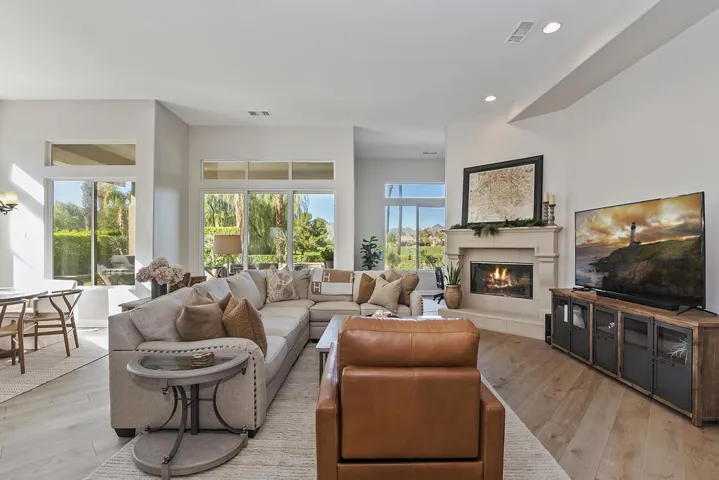 010_Living Room