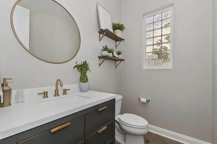 022_Powder Room