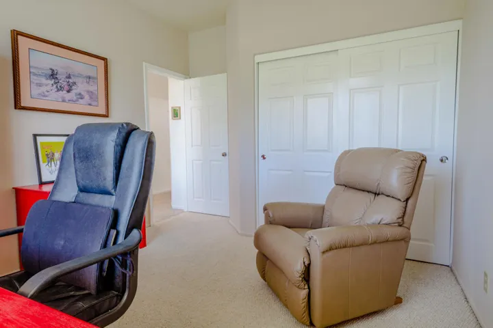3010 Redwood Dr-27