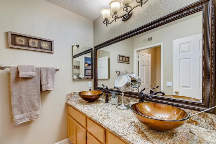 13615 Braeswood Terrace, El Cajon, California 92021