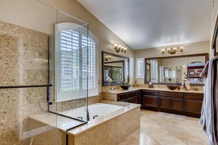 13615 Braeswood Terrace, El Cajon, California 92021
