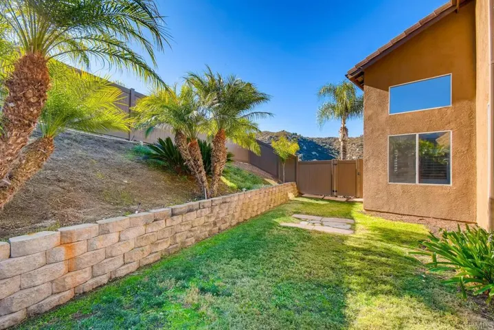 13615 Braeswood Terrace, El Cajon, California 92021