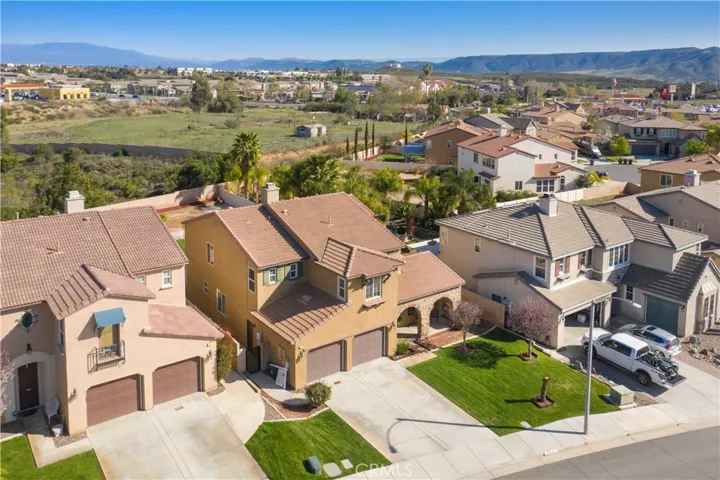 Welcome to 35828 Poplar Crest Drive, Wildomar!