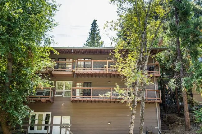629 Lakeview Way, Redwood City, California 94062