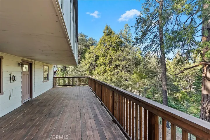 110 Weisshorn Drive, Crestline, California 92325