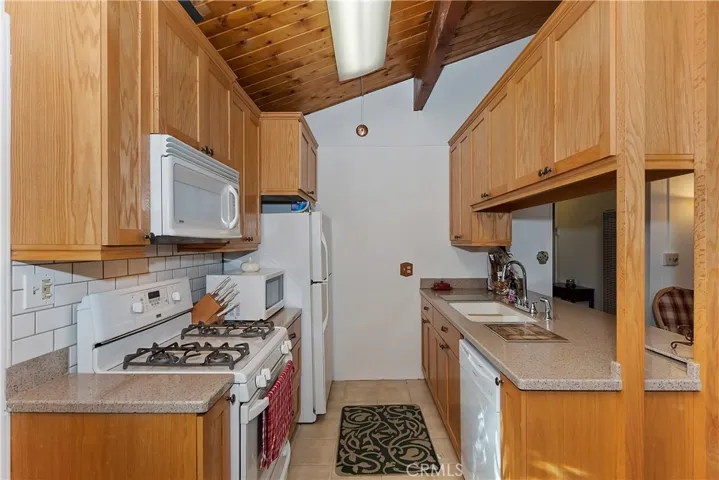 110 Weisshorn Drive, Crestline, California 92325