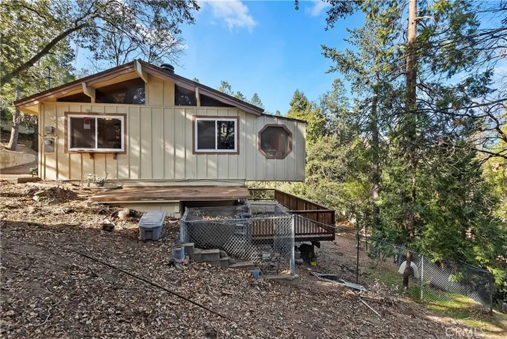 110 Weisshorn Drive, Crestline, California 92325