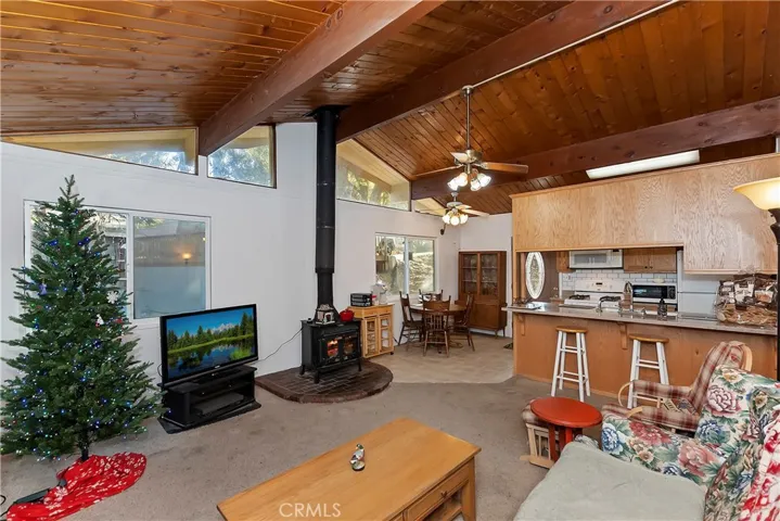 110 Weisshorn Drive, Crestline, California 92325