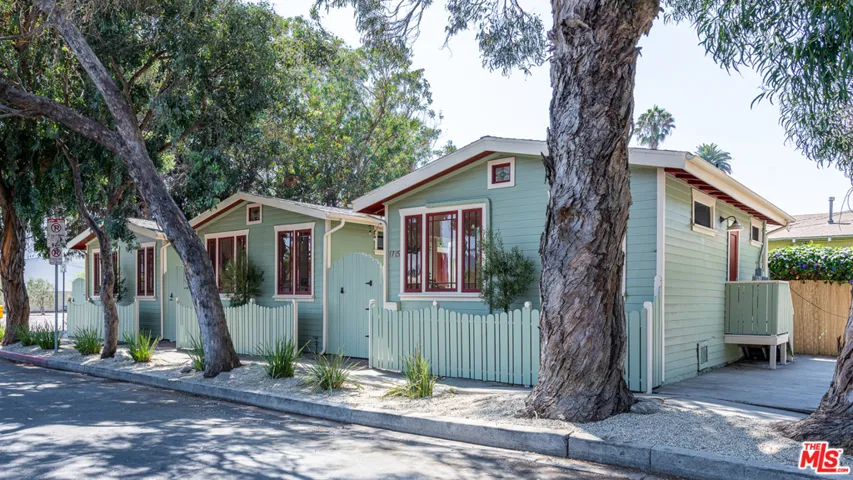 1717 Andalusia Boulevard, Venice, California 90291