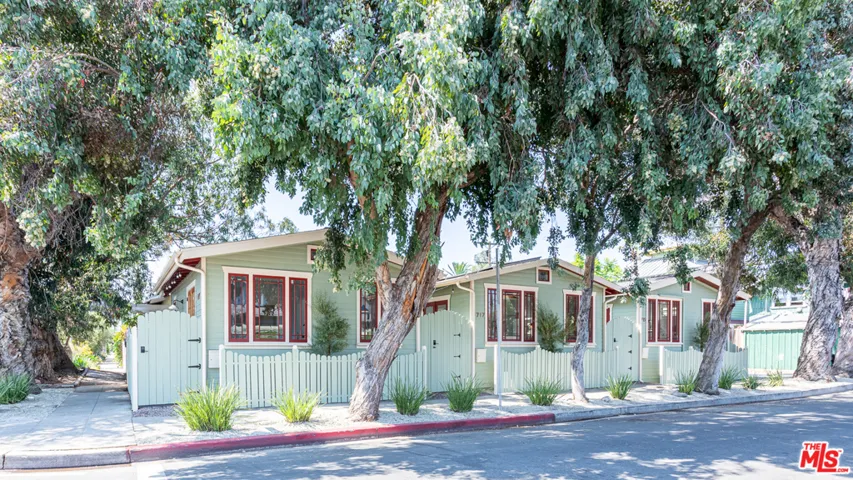 1717 Andalusia Boulevard, Venice, California 90291