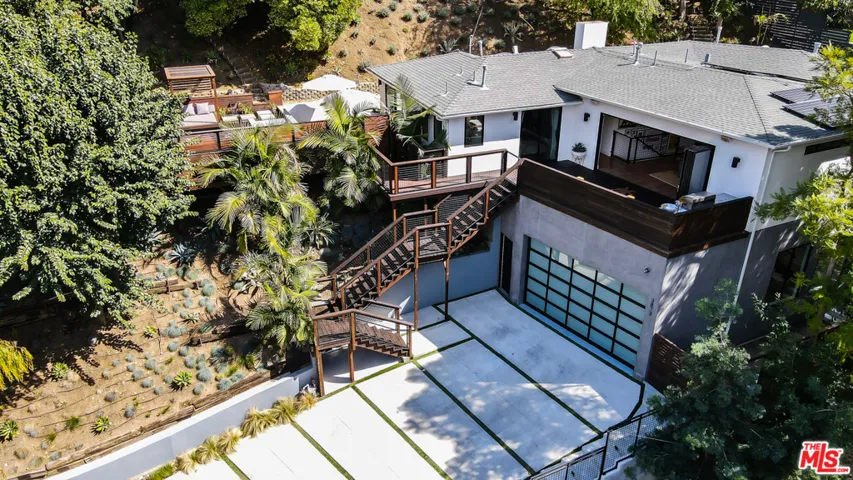 3873 Berry Drive, Studio City, California 91604