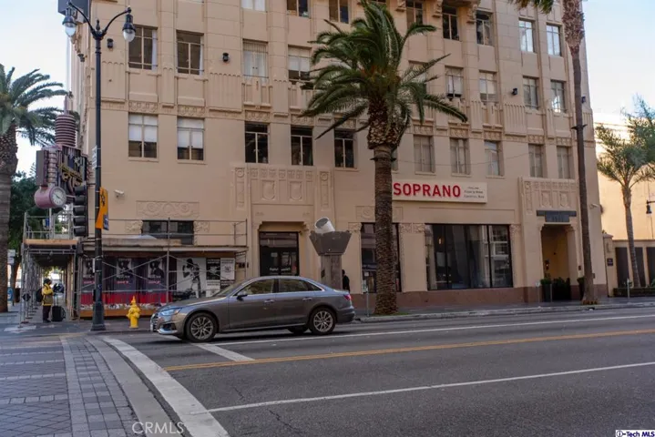 6253 Hollywood Boulevard 801, East Los Angeles, California 90028